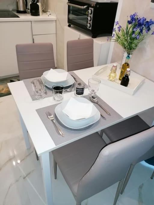 Fiumicino Aeroporto Casa Vacanze Iris ภายนอก รูปภาพ